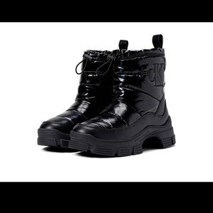 Women Calvin Klein Winter Boots Sz 8